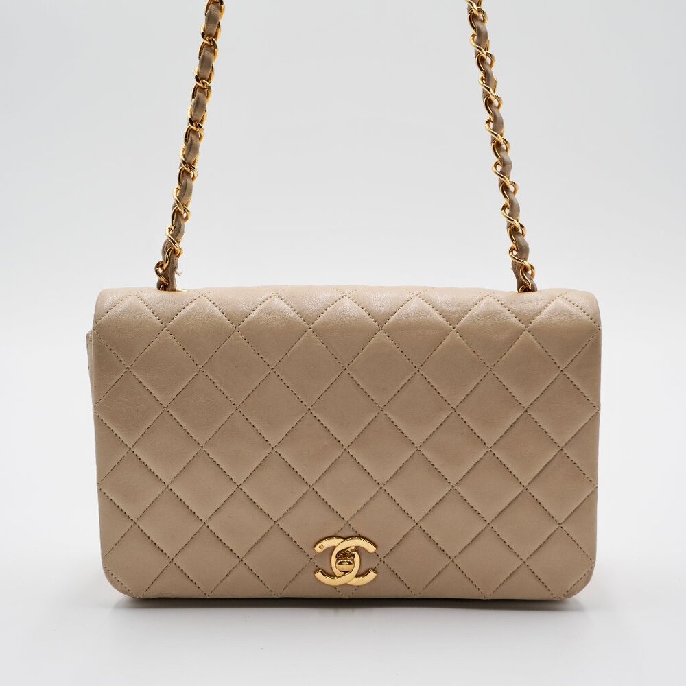 SOLD Pre-owned CHANEL Vintage Classic Quilted Beige Leather Full Flap Bag